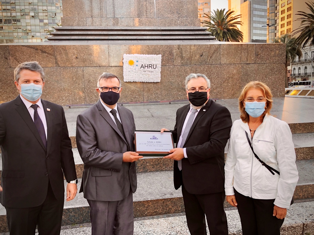 Audavi entrega de placa