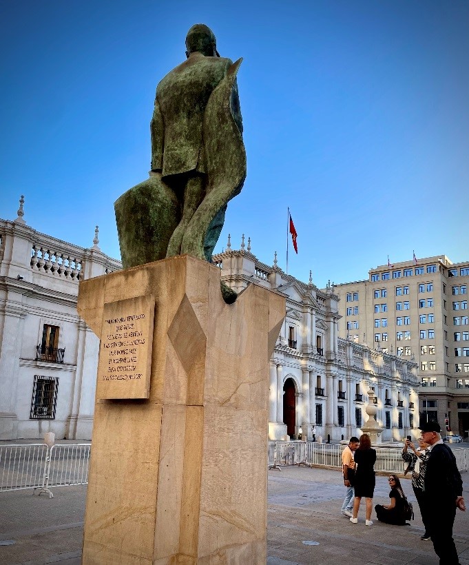 Allende La Moneda y Plaza Constitcu